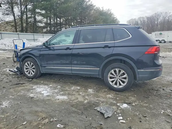 3VV2B7AX8JM161641 2018 VOLKSWAGEN TIGUAN - Image 2
