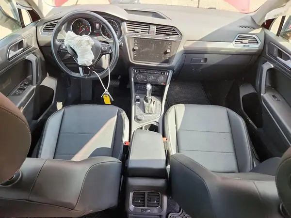 3VV2B7AX8JM180352 2018 VOLKSWAGEN TIGUAN - Image 8