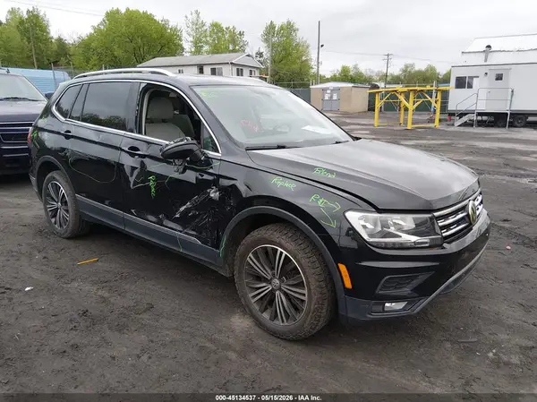 3VV2B7AX8JM190606 2018 VOLKSWAGEN TIGUAN - Image 1