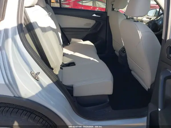 3VV2B7AX8JM195370 2018 VOLKSWAGEN TIGUAN - Image 8