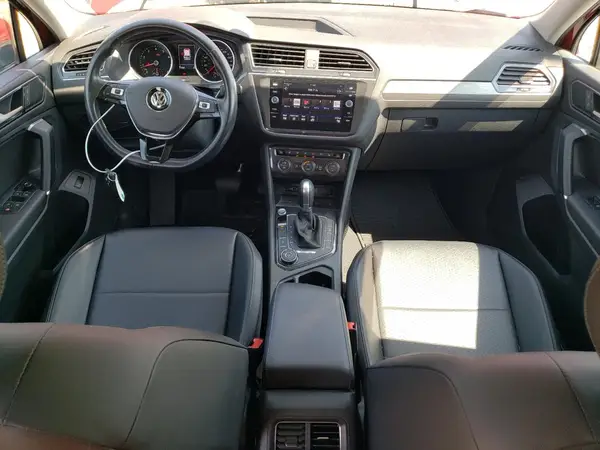 3VV2B7AX8JM221899 2018 VOLKSWAGEN TIGUAN - Image 8