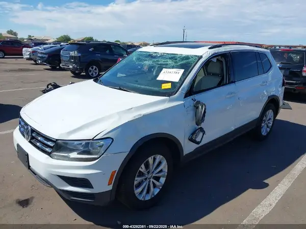 3VV2B7AX8KM015774 2019 VOLKSWAGEN TIGUAN - Image 2