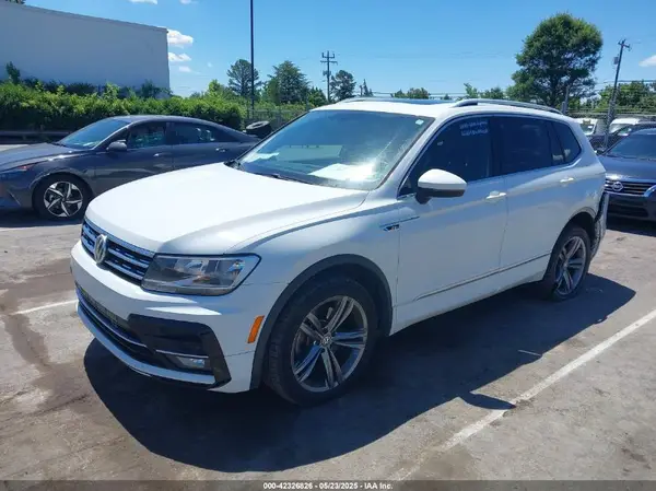 3VV2B7AX8KM017041 2019 VOLKSWAGEN TIGUAN - Image 2