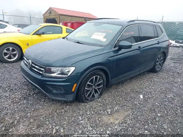 3VV2B7AX8KM028878 2019 VOLKSWAGEN TIGUAN - Image 2