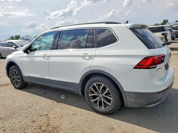 3VV2B7AX8KM053764 2019 VOLKSWAGEN TIGUAN - Image 2