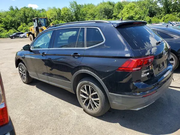 3VV2B7AX8KM056356 2019 VOLKSWAGEN TIGUAN - Image 2