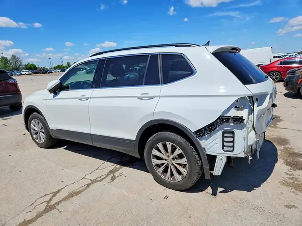 3VV2B7AX8KM082536 2019 VOLKSWAGEN TIGUAN - Image 2