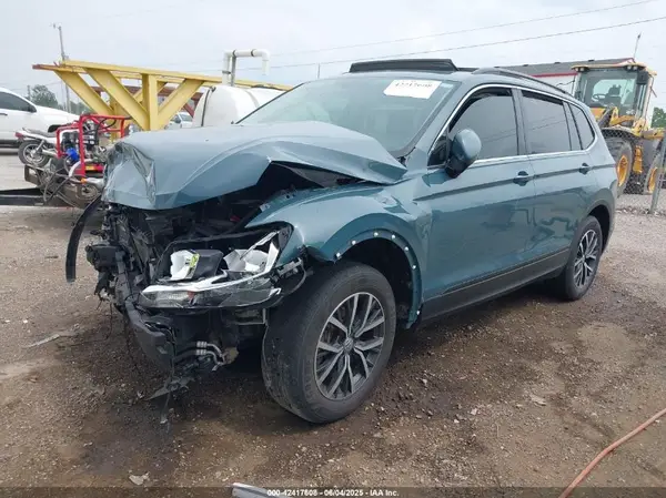 3VV2B7AX8KM095836 2019 VOLKSWAGEN TIGUAN - Image 2