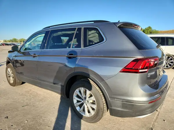 3VV2B7AX8KM106902 2019 VOLKSWAGEN TIGUAN - Image 2