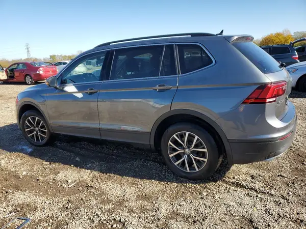 3VV2B7AX8KM109895 2019 VOLKSWAGEN TIGUAN - Image 2