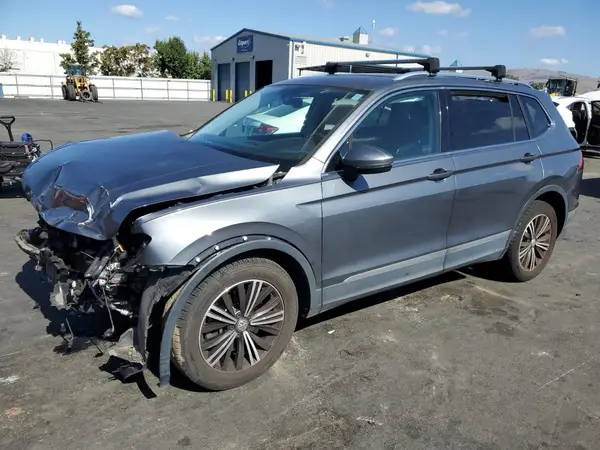 3VV2B7AX8KM120038 2019 VOLKSWAGEN TIGUAN - Image 1