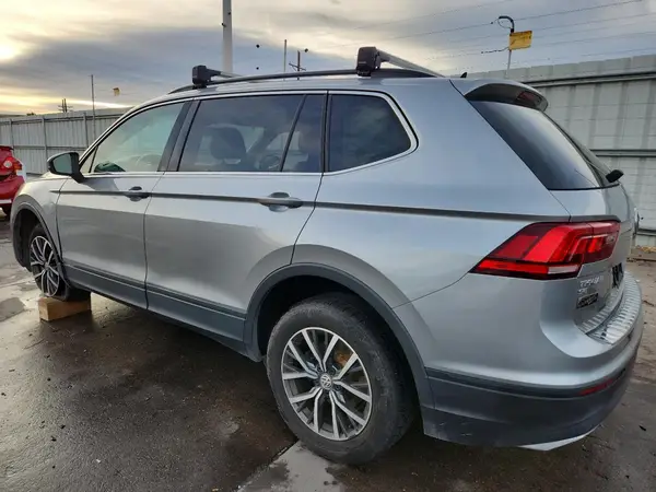 3VV2B7AX8KM157638 2019 VOLKSWAGEN TIGUAN - Image 2