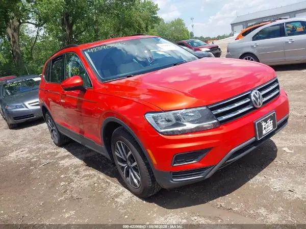3VV2B7AX8KM165738 2019 VOLKSWAGEN TIGUAN - Image 1