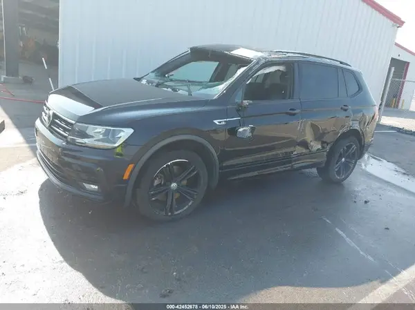 3VV2B7AX8KM182278 2019 VOLKSWAGEN TIGUAN - Image 2