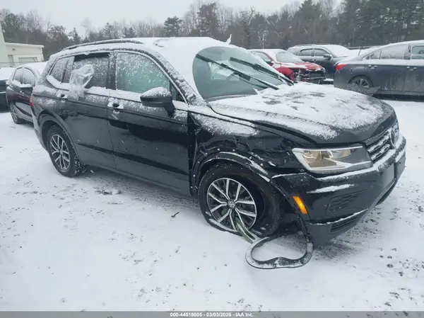3VV2B7AX8KM183236 2019 VOLKSWAGEN TIGUAN - Image 1