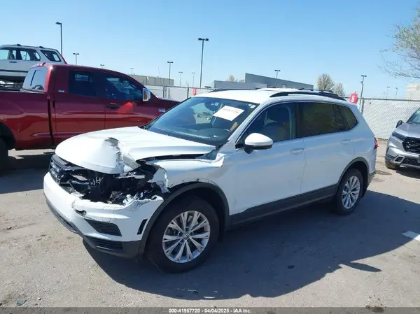 3VV2B7AX8KM193166 2019 VOLKSWAGEN TIGUAN - Image 2