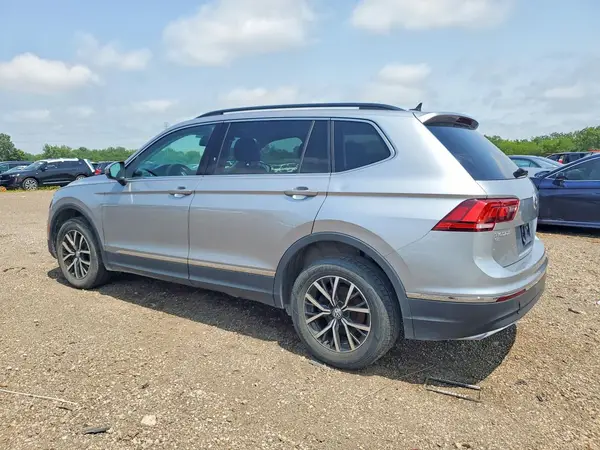 3VV2B7AX8LM015596 2020 VOLKSWAGEN TIGUAN - Image 2