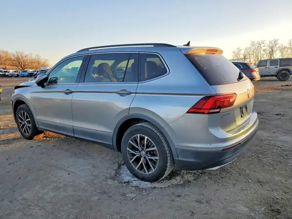 3VV2B7AX8LM020975 2020 VOLKSWAGEN TIGUAN - Image 2