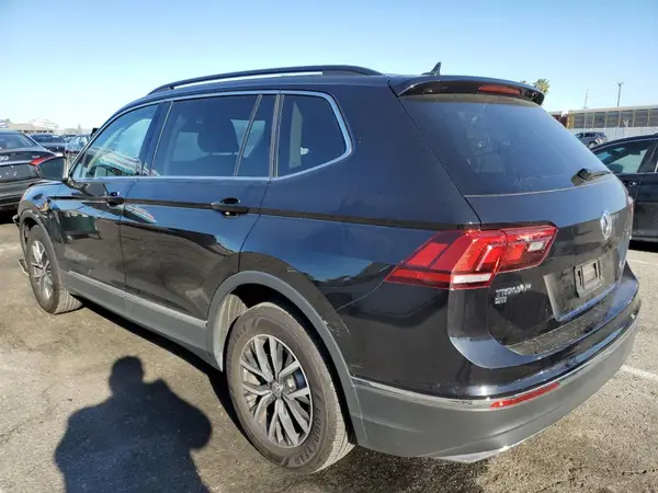3VV2B7AX8LM035413 2020 VOLKSWAGEN TIGUAN - Image 2