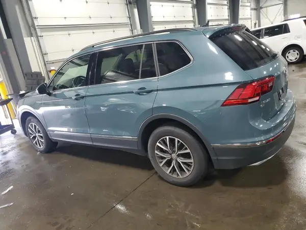 3VV2B7AX8LM074860 2020 VOLKSWAGEN TIGUAN - Image 2
