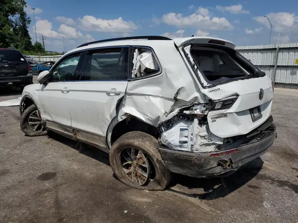 3VV2B7AX8LM077242 2020 VOLKSWAGEN TIGUAN - Image 2