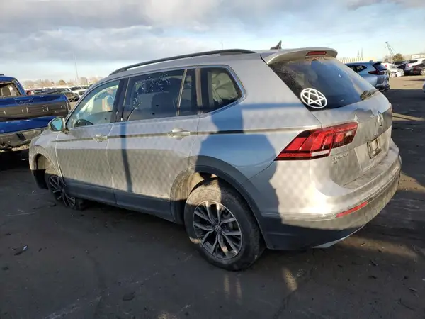 3VV2B7AX8LM080755 2020 VOLKSWAGEN TIGUAN - Image 2