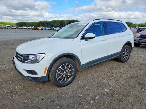 3VV2B7AX8LM099855 2020 VOLKSWAGEN TIGUAN - Image 1