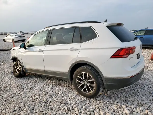 3VV2B7AX8LM100860 2020 VOLKSWAGEN TIGUAN - Image 2