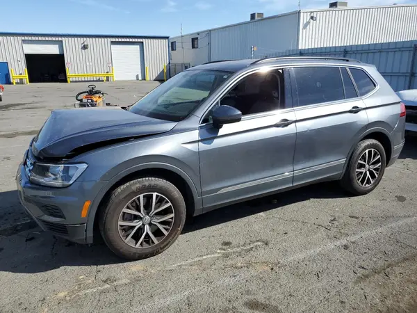 3VV2B7AX8LM103435 2020 VOLKSWAGEN TIGUAN - Image 1