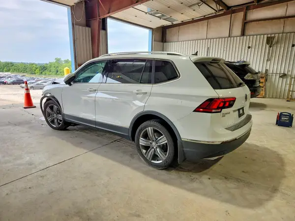 3VV2B7AX8LM104911 2020 VOLKSWAGEN TIGUAN - Image 2