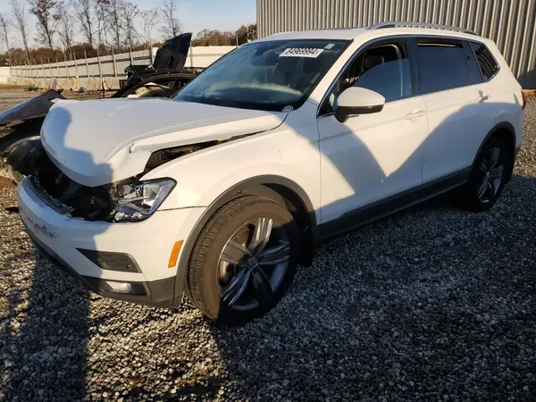 3VV2B7AX8LM120042 2020 VOLKSWAGEN TIGUAN - Image 1