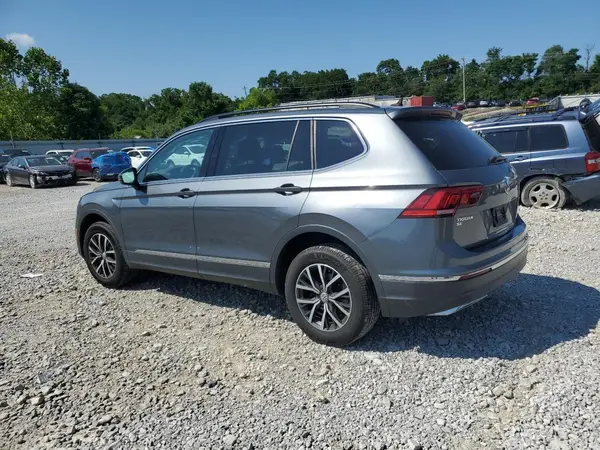 3VV2B7AX8LM121918 2020 VOLKSWAGEN TIGUAN - Image 2