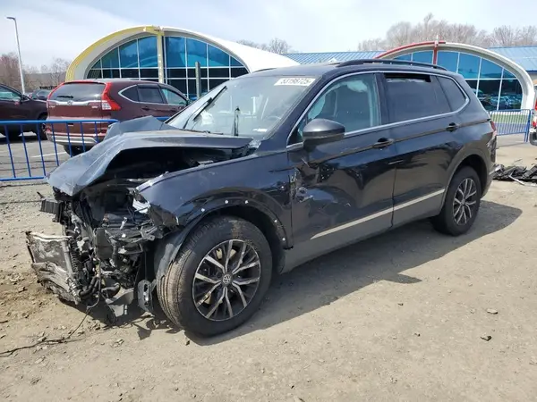 3VV2B7AX8LM123748 2020 VOLKSWAGEN TIGUAN - Image 1