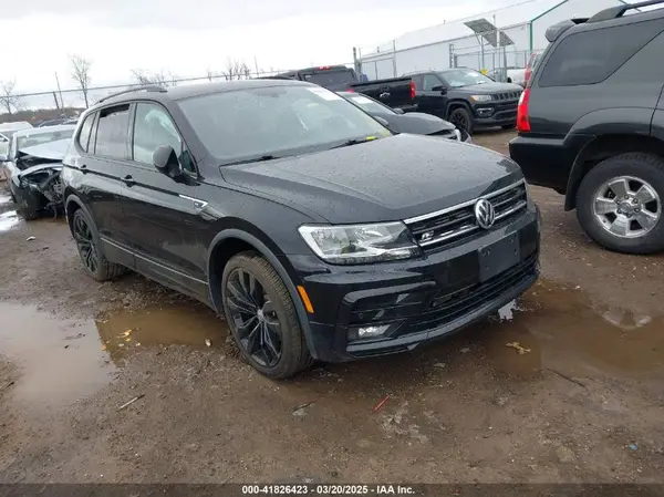 3VV2B7AX8MM045666 2021 VOLKSWAGEN TIGUAN - Image 1
