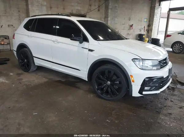 3VV2B7AX8MM050964 2021 VOLKSWAGEN TIGUAN - Image 1