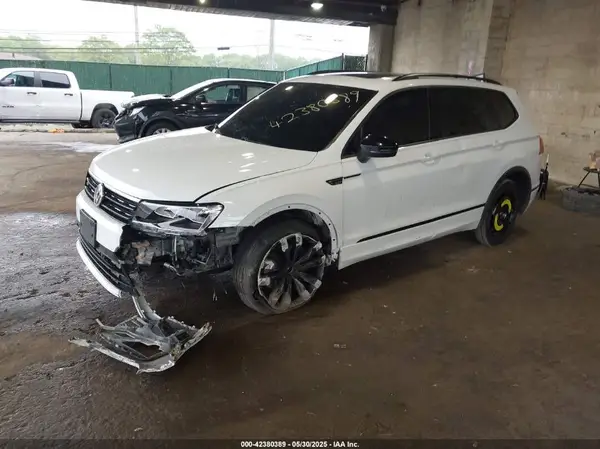3VV2B7AX8MM050964 2021 VOLKSWAGEN TIGUAN - Image 2