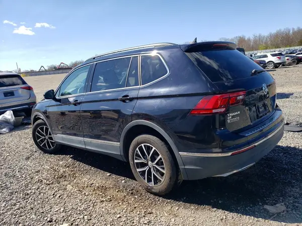 3VV2B7AX8MM067215 2021 VOLKSWAGEN TIGUAN - Image 2
