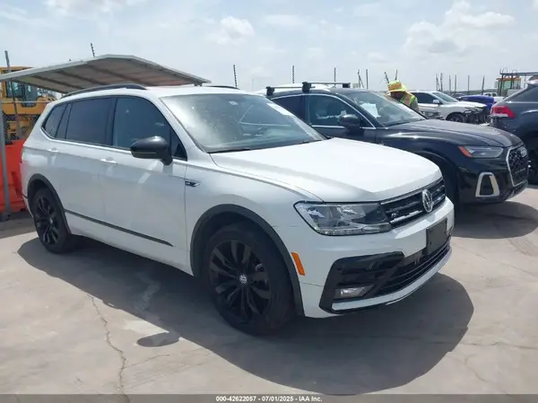3VV2B7AX8MM124190 2021 VOLKSWAGEN TIGUAN - Image 1