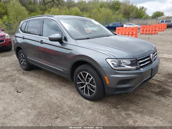 3VV2B7AX8MM124285 2021 VOLKSWAGEN TIGUAN - Image 1