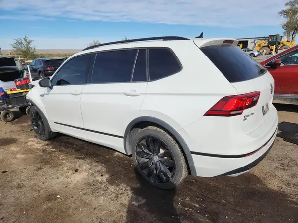 3VV2B7AX8MM148134 2021 VOLKSWAGEN TIGUAN - Image 2