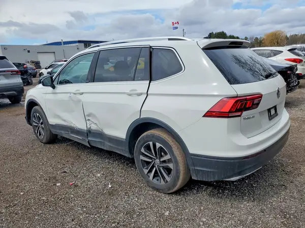 3VV2B7AX8MM157075 2021 VOLKSWAGEN TIGUAN - Image 2
