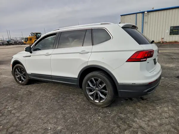 3VV2B7AX8NM114812 2022 VOLKSWAGEN TIGUAN - Image 2