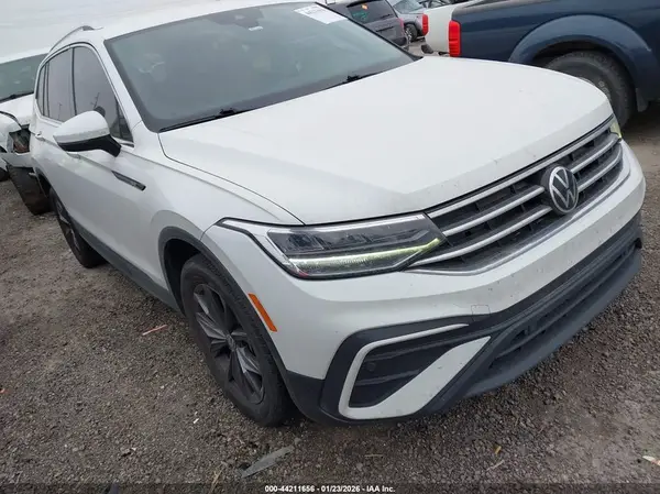 3VV2B7AX8NM138155 2022 VOLKSWAGEN TIGUAN - Image 1