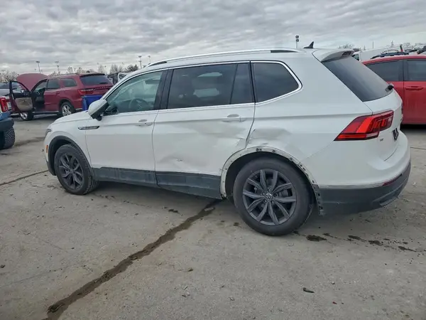 3VV2B7AX8RM030558 2024 VOLKSWAGEN TIGUAN - Image 2