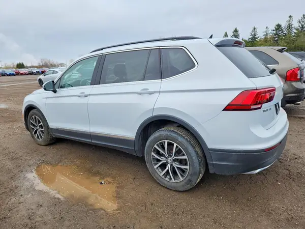 3VV2B7AX9JM013840 2018 VOLKSWAGEN TIGUAN - Image 2