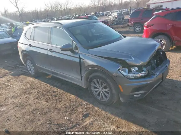 3VV2B7AX9JM019413 2018 VOLKSWAGEN TIGUAN - Image 1