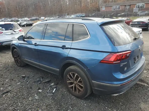3VV2B7AX9JM038026 2018 VOLKSWAGEN TIGUAN - Image 2