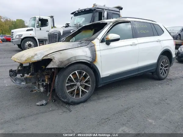 3VV2B7AX9JM038771 2018 VOLKSWAGEN TIGUAN - Image 2