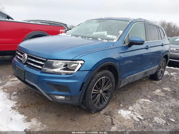 3VV2B7AX9JM054422 2018 VOLKSWAGEN TIGUAN - Image 2