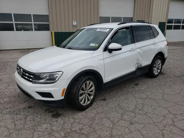 3VV2B7AX9JM065985 2018 VOLKSWAGEN TIGUAN - Image 1